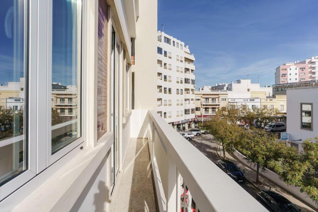 Modern & Bright - Faro Mercado Apt 22 Экстерьер фото
